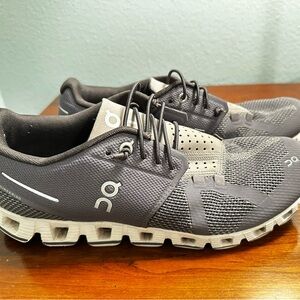 On Cloud slip on Womens Size 8